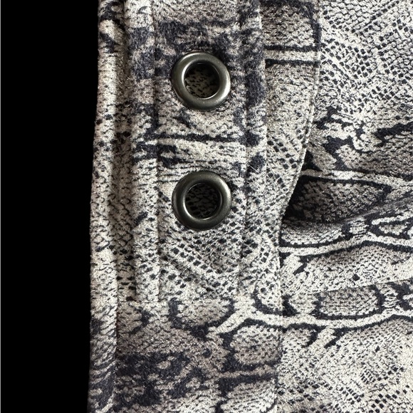 SIX/FIFTY Scuba Faux Suede Snake Print Moto Jacket - Picture 6 of 7